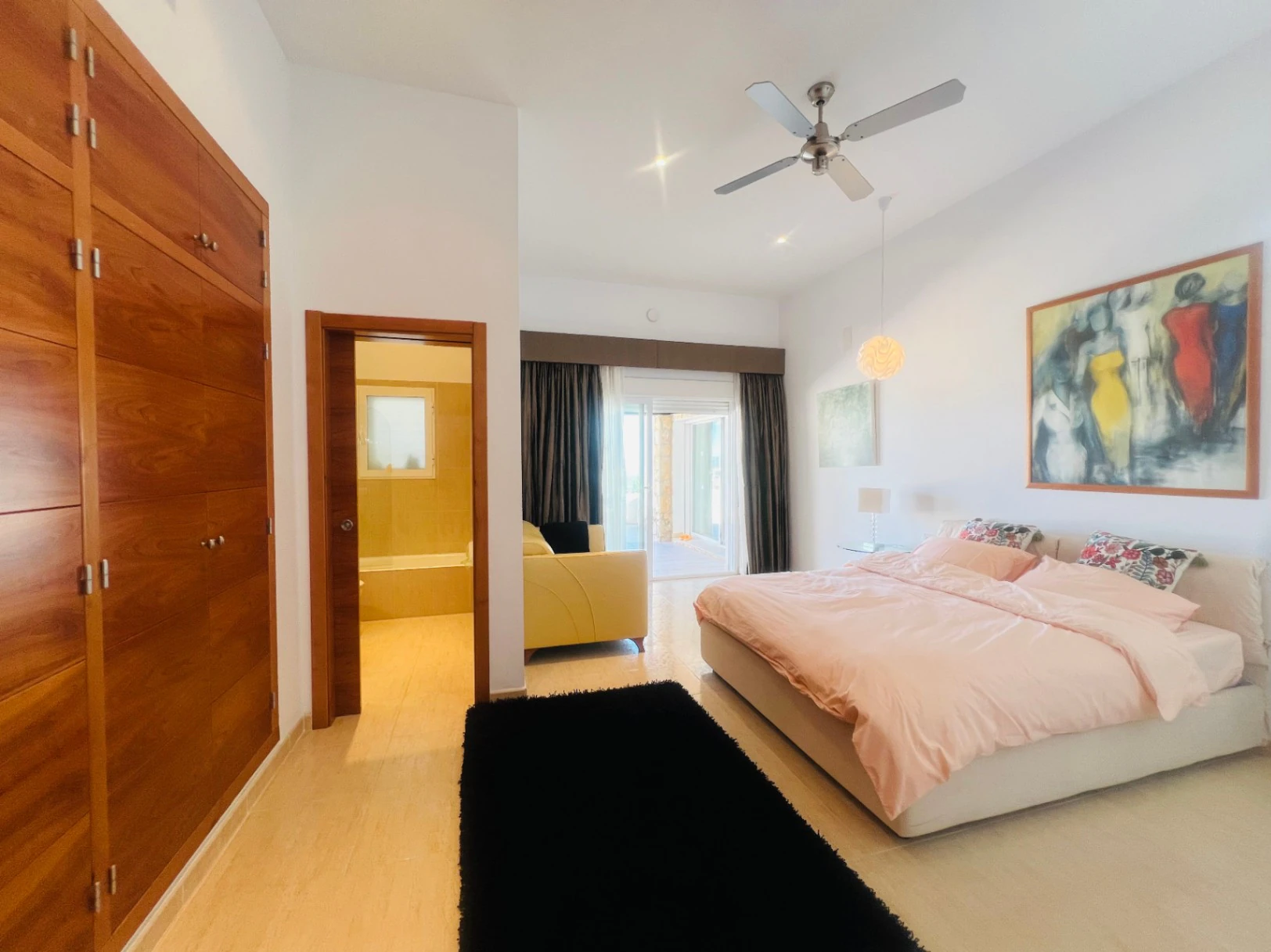 Spacious one-story villa with stunning views of the mountains and the sea in Monte Pego, Denia, Costa Blanca.
