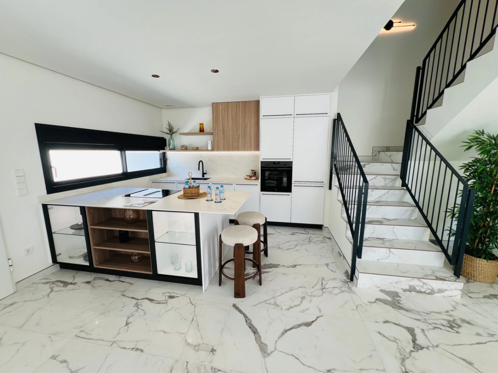 Contemporary villas of recent construction within walking distance of all amenities are for sale in Denia, Costa Blanca.