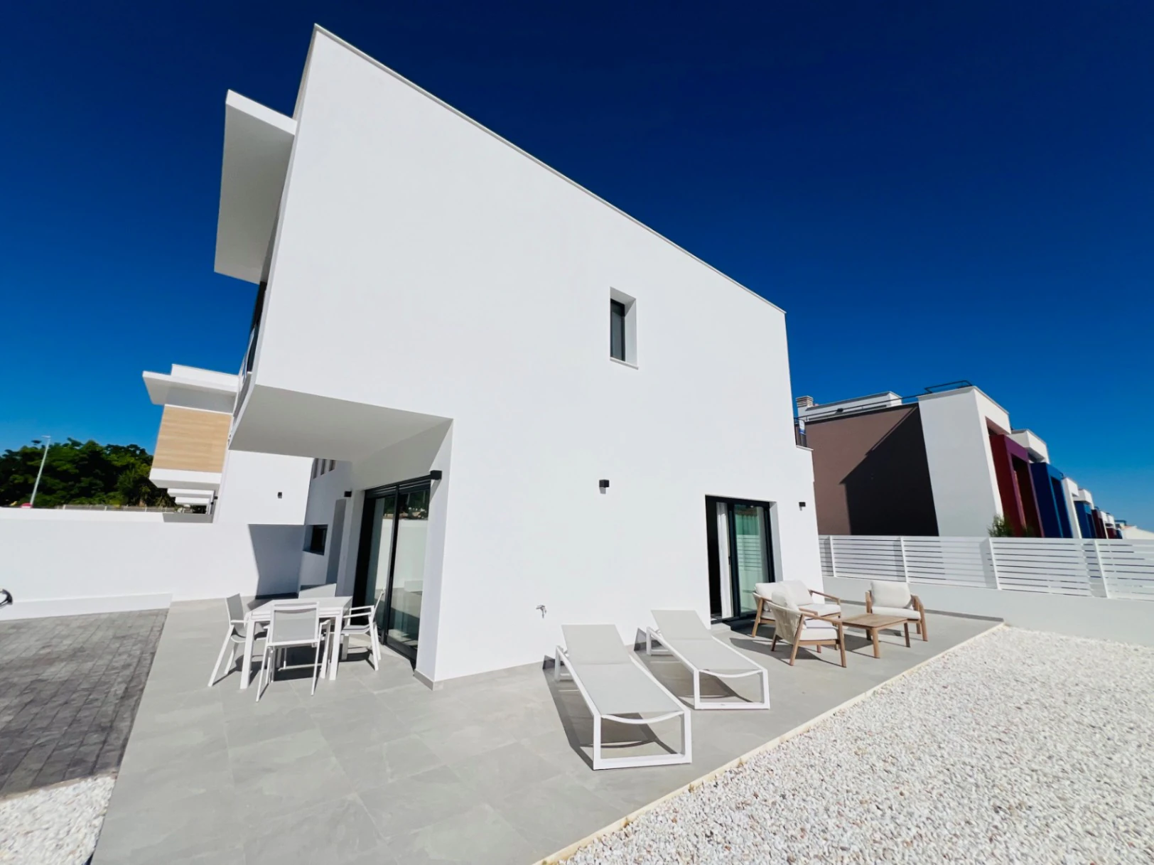 Contemporary villas of recent construction within walking distance of all amenities are for sale in Denia, Costa Blanca.