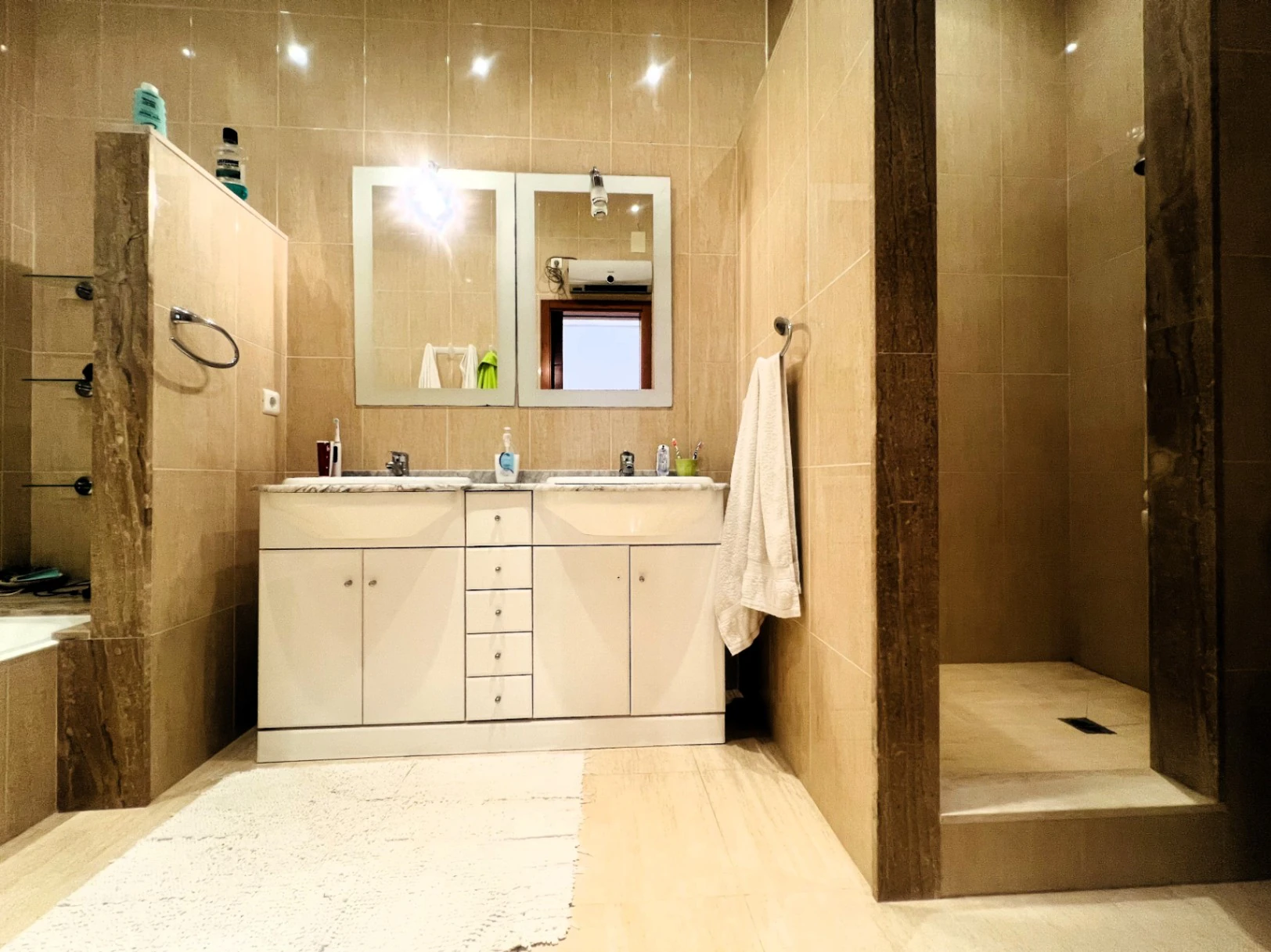 Spacious one-story villa with stunning views of the mountains and the sea in Monte Pego, Denia, Costa Blanca.