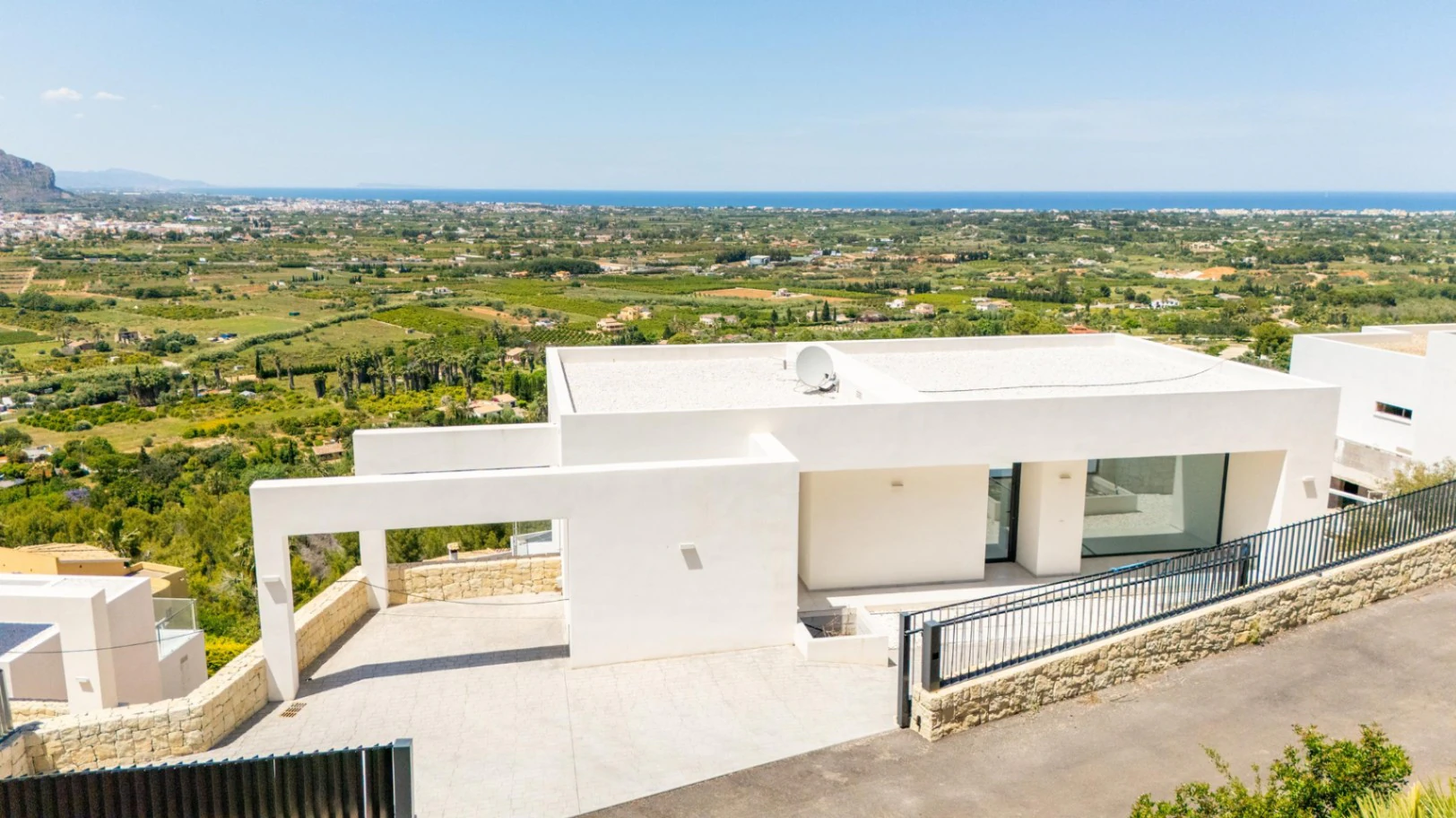 Magnificent newly built luxury villa with panoramic sea views for sale in La Sella Golf Resort, Pedreguer, Costa Blanca.