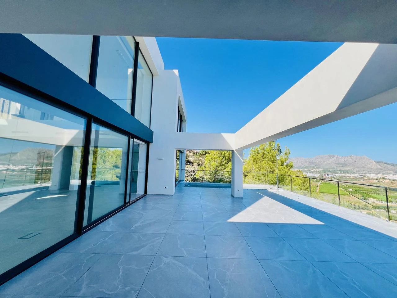 Magnificent newly built luxury villa with panoramic sea views for sale in La Sella Golf Resort, Pedreguer, Costa Blanca.