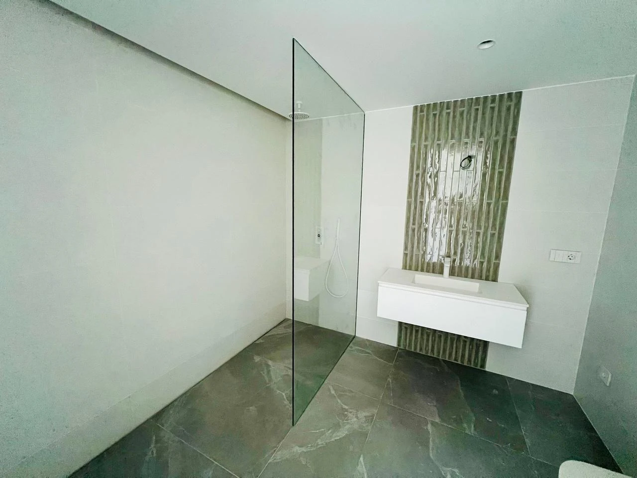 Magnificent newly built luxury villa with panoramic sea views for sale in La Sella Golf Resort, Pedreguer, Costa Blanca.