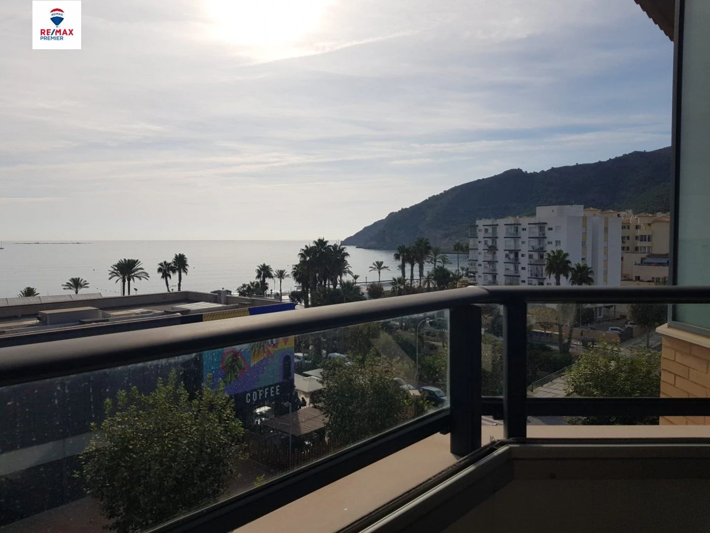 0000015 - Ático moderno de 1 dormitorio en venta en Albir – Primera línea de playa