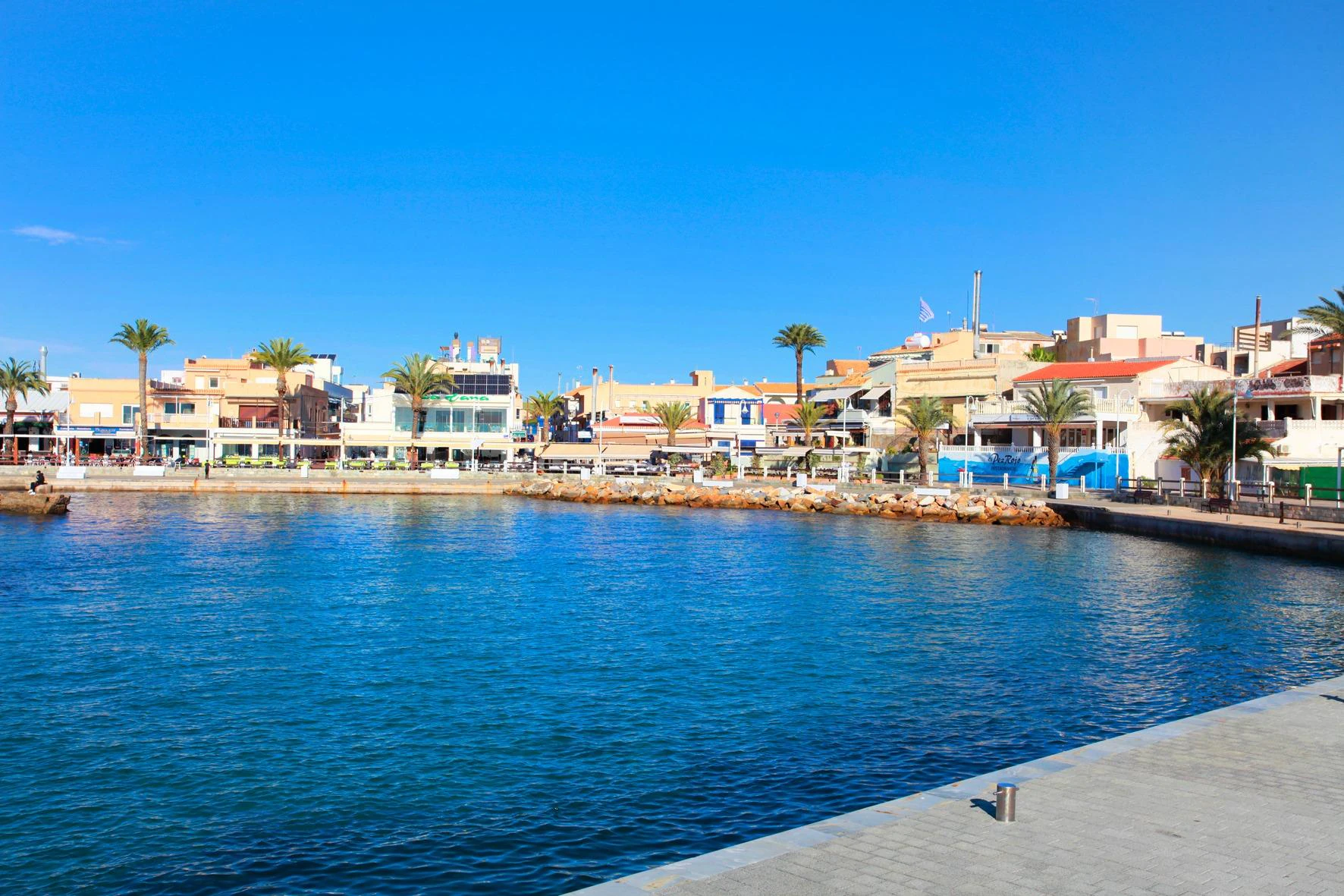 RML-02865 - Dúplex de 5 dormitorios en pleno corazón de Cabo de Palos – 150 m² PARA REFORMAR