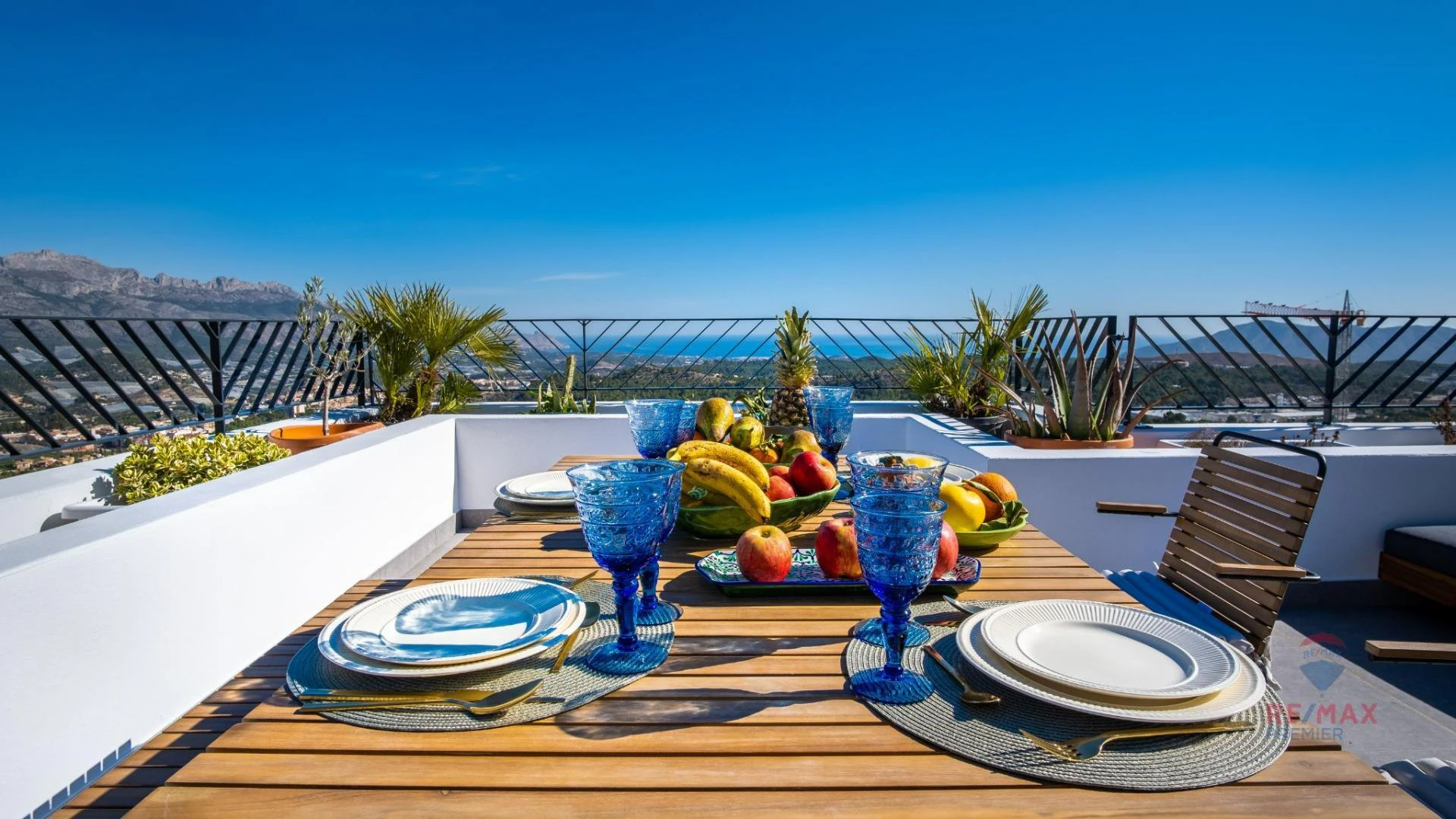 000114 - ¡Nueva villa de 3 dormitorios y 2 baños con magníficas vistas al mar en Polop Hills!