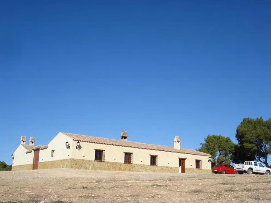 RML-02450 - FINCA CON VIVIENDA Y EXPLOTACIÓN AGRÍCOLA EN ACTIVO