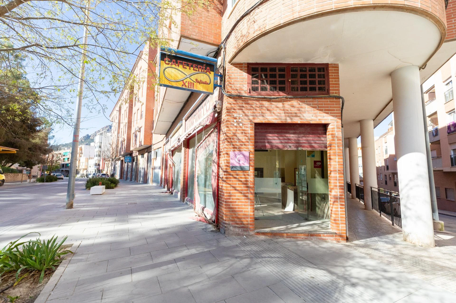 Local en Camino Madrid
