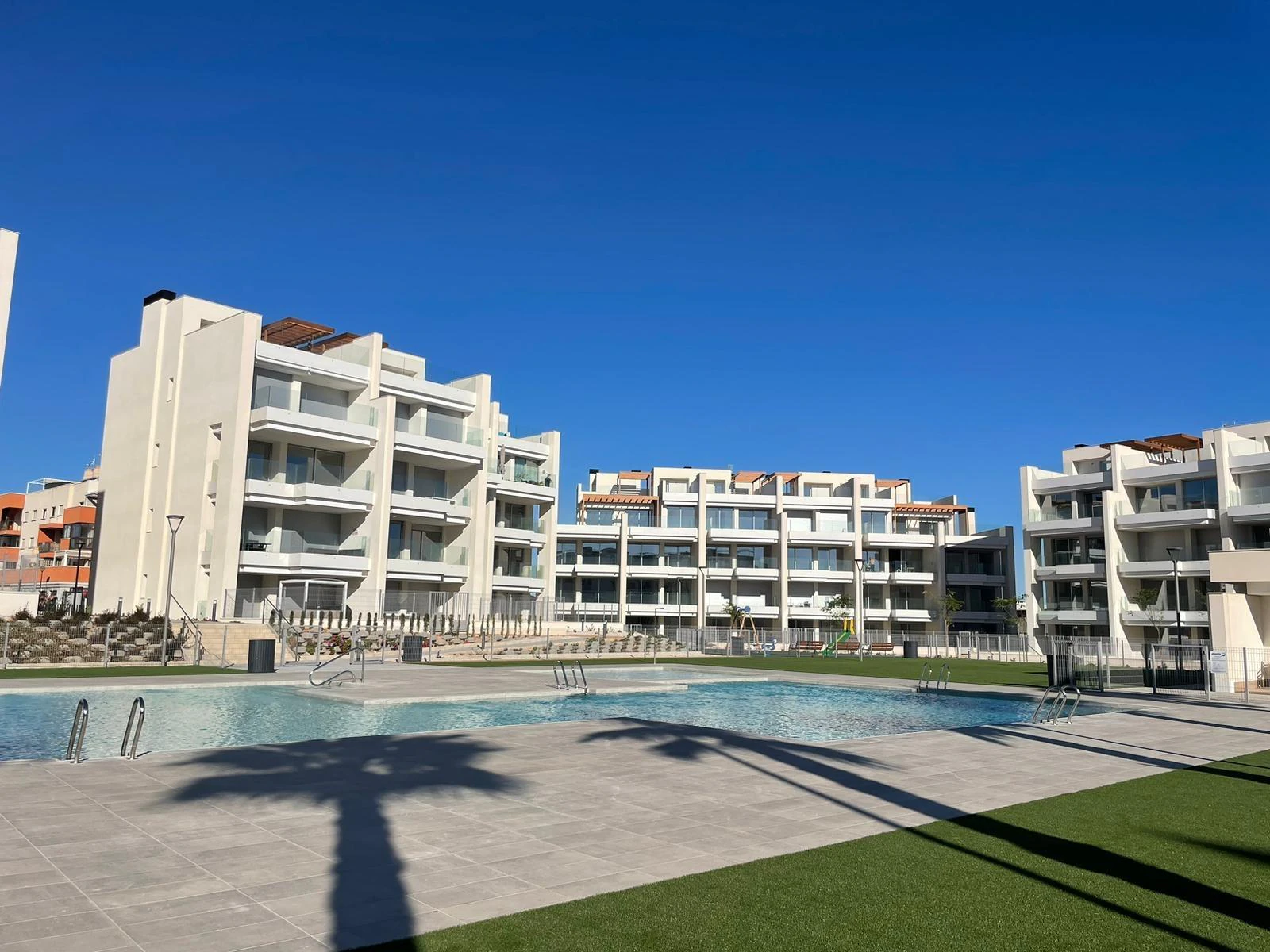 3556-01317 - APARTAMENTO con PISCINA en VILLAMARTÍN - ORIHUELA COSTA