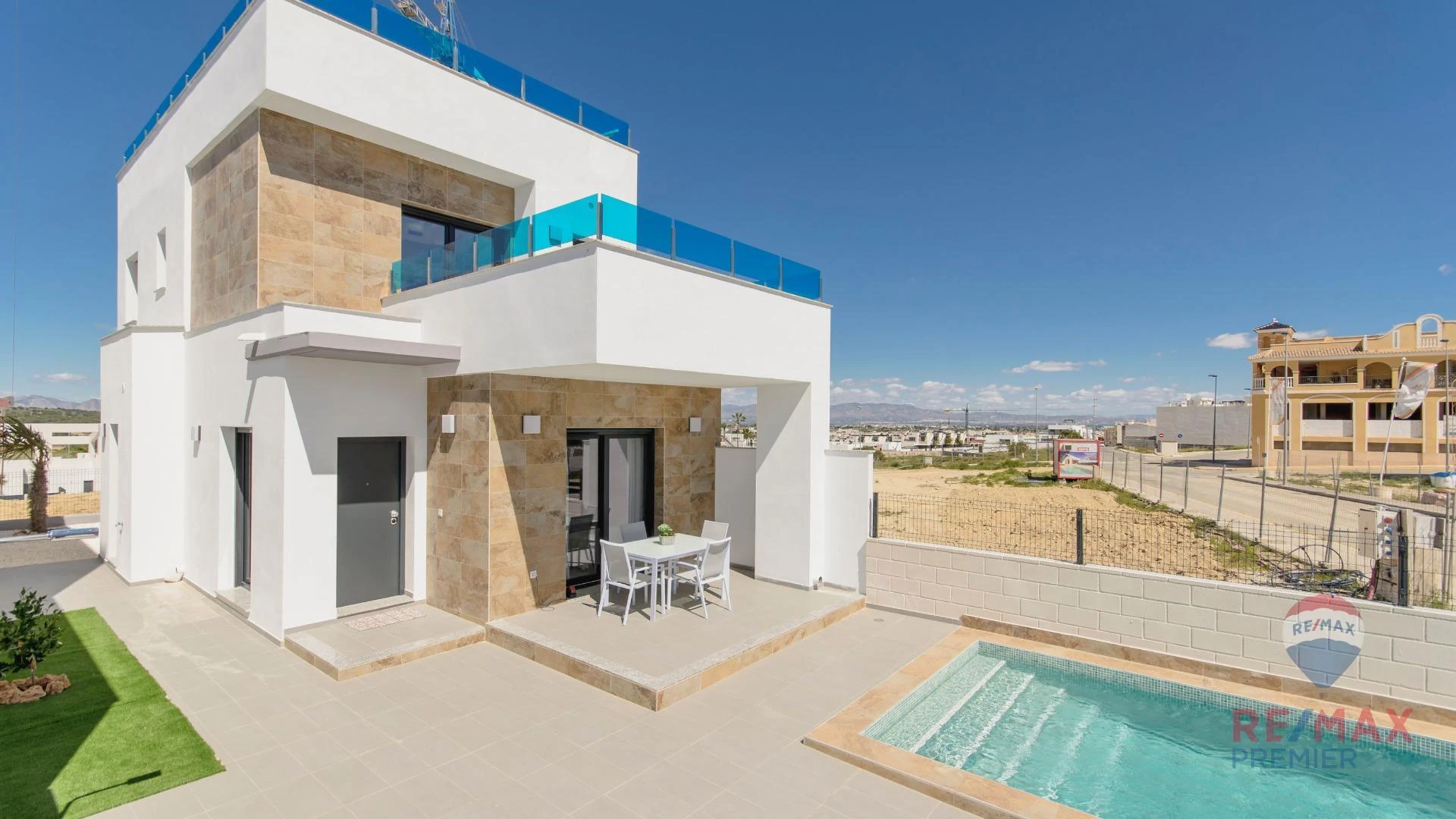 0000083 - ¡Chalet individual nuevo a la venta en Vistabella Golf Orihuela!