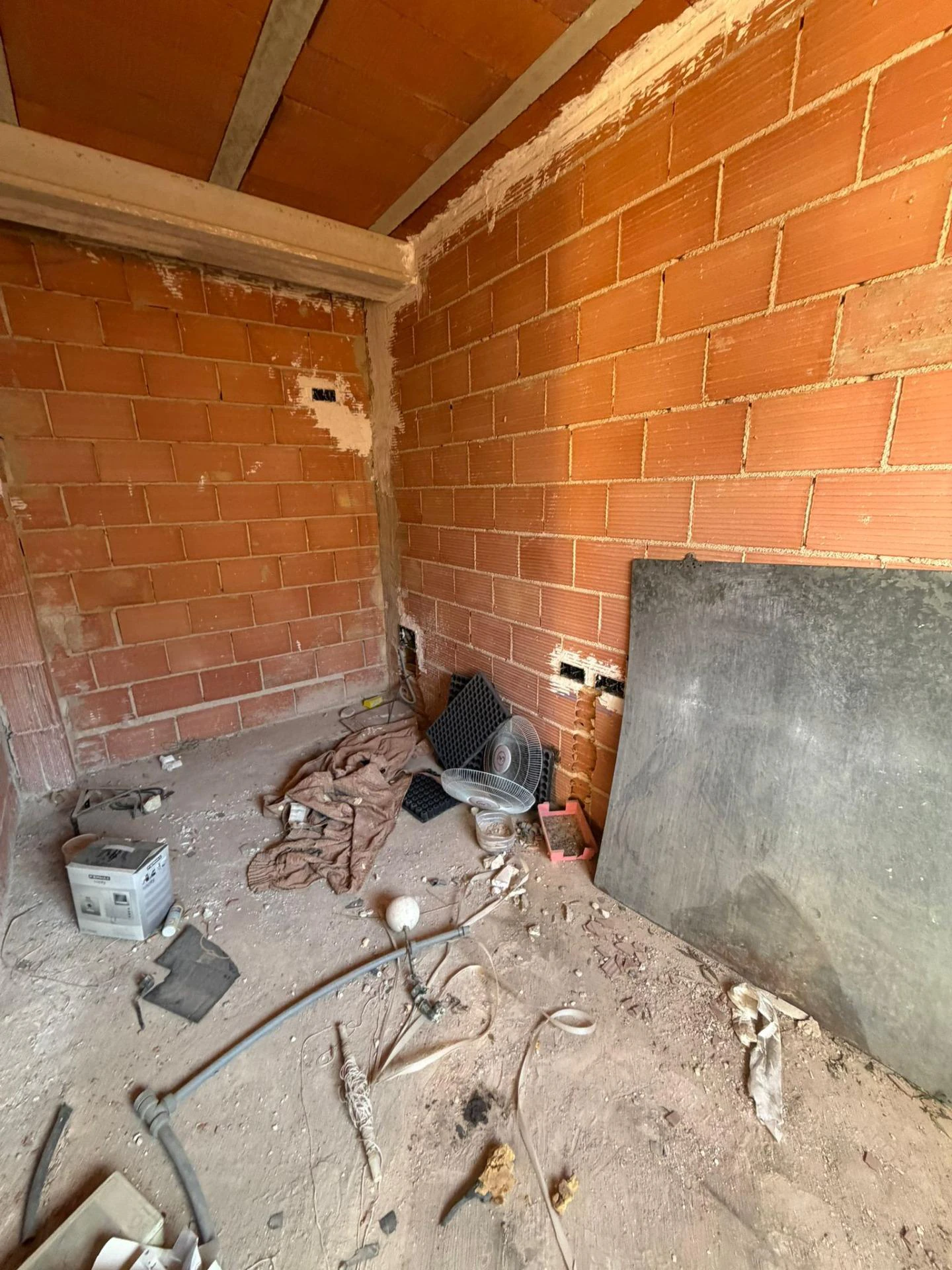 CASA EN PLENO CENTRO DE ABARAN
