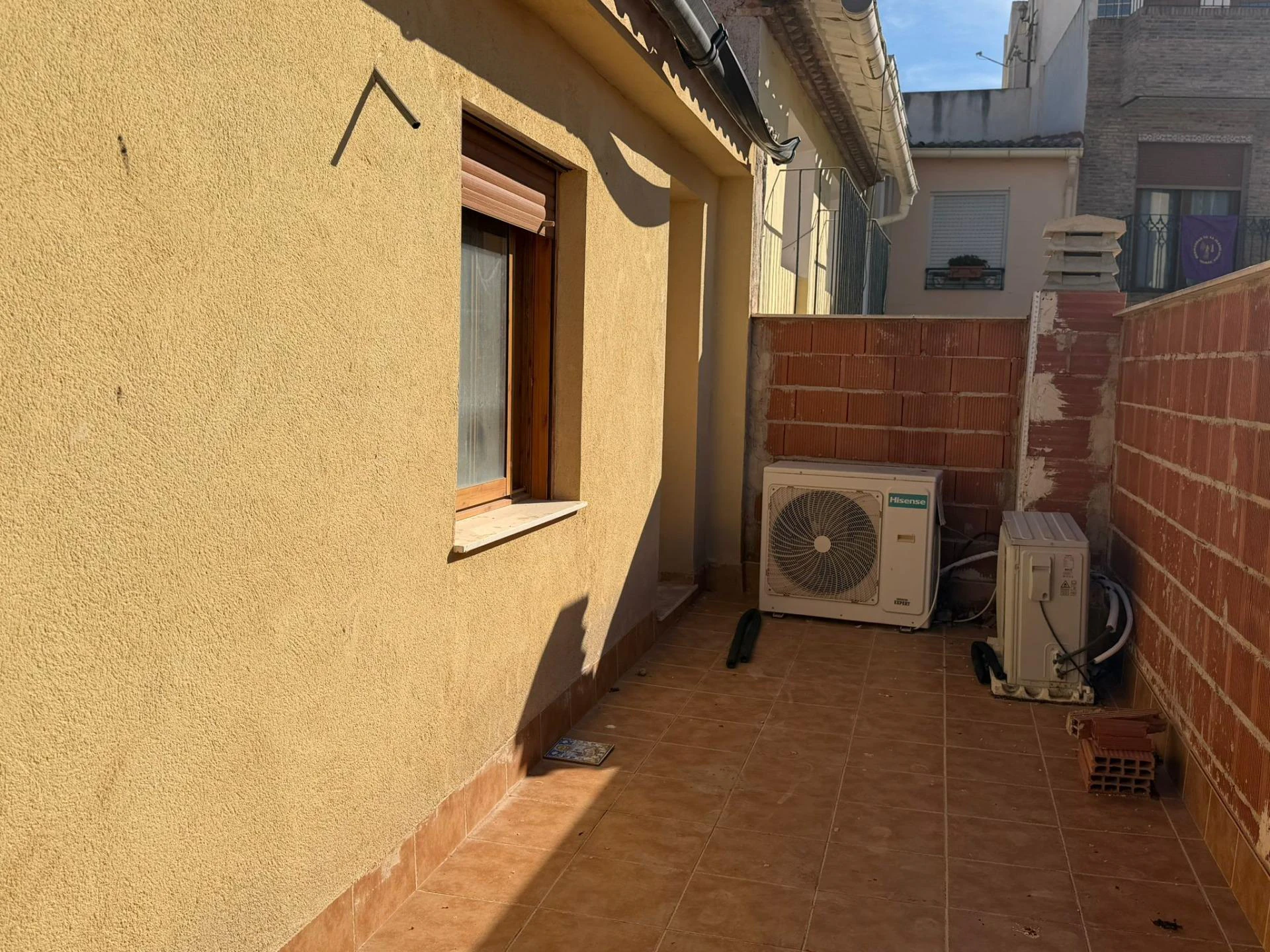 CASA EN PLENO CENTRO DE ABARAN