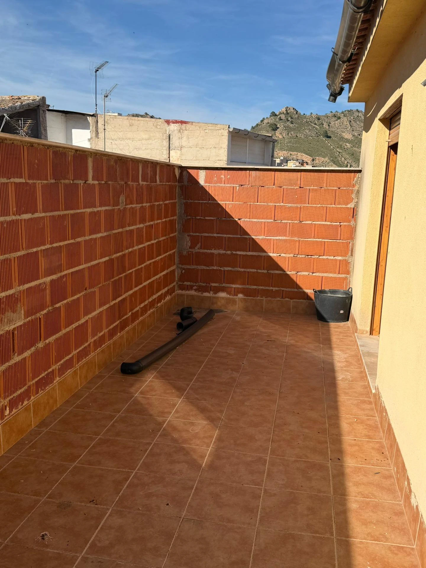 CASA EN PLENO CENTRO DE ABARAN