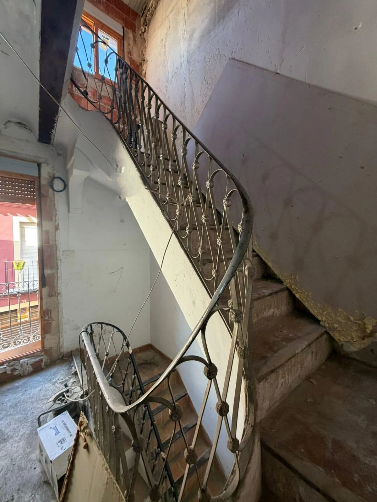 CASA EN PLENO CENTRO DE ABARAN