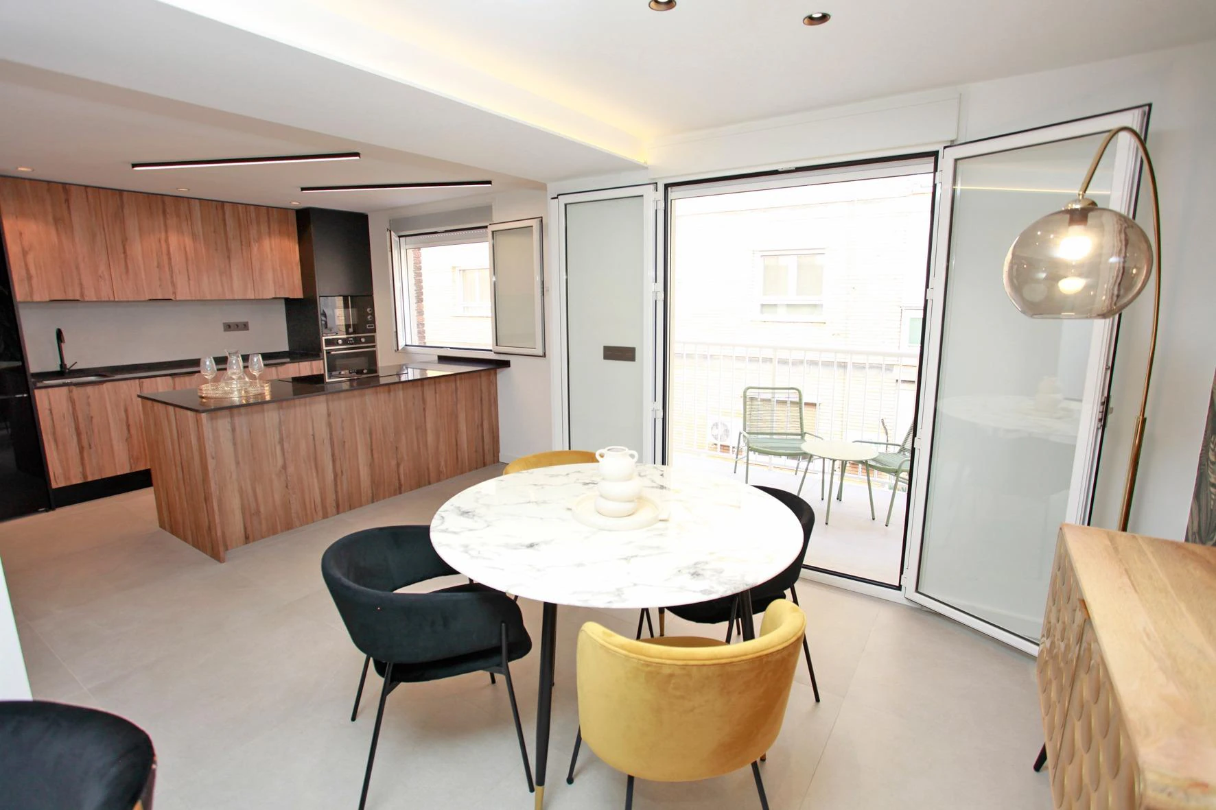 RML-03113 - Piso de Lujo a estrenar de 105m²: 3 dorm y 2 baños junto al Hosp. de La Vega