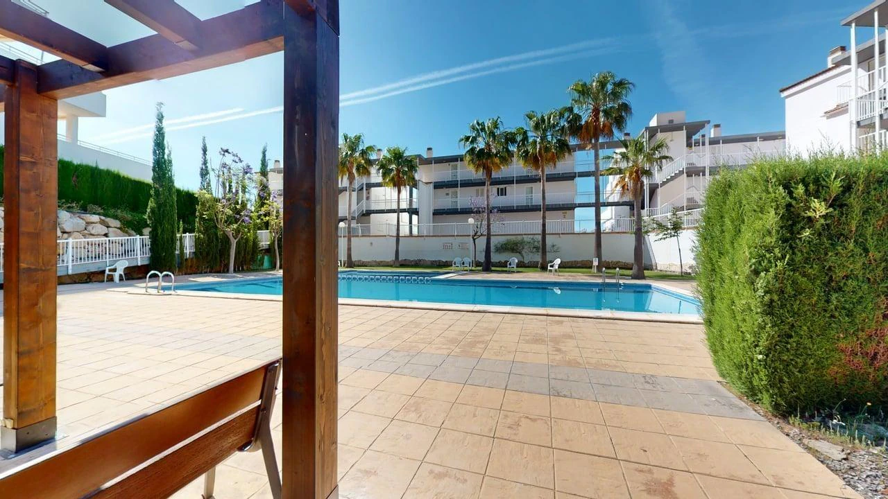 Amplio apartamento con vistas al mar en venta en Altea La Vella.