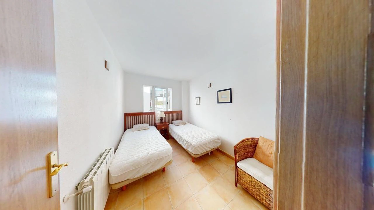 Amplio apartamento con vistas al mar en venta en Altea La Vella.