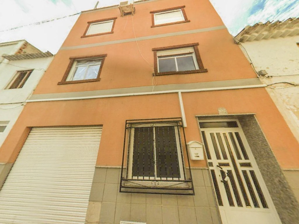RML-03077 - PISO CON TERRAZA , PARA REFORMAR