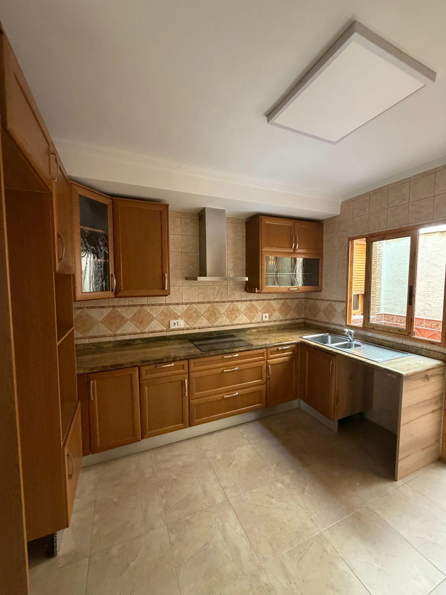 Piso de 4 dormitorios con terraza de 70 m² y barbacoa