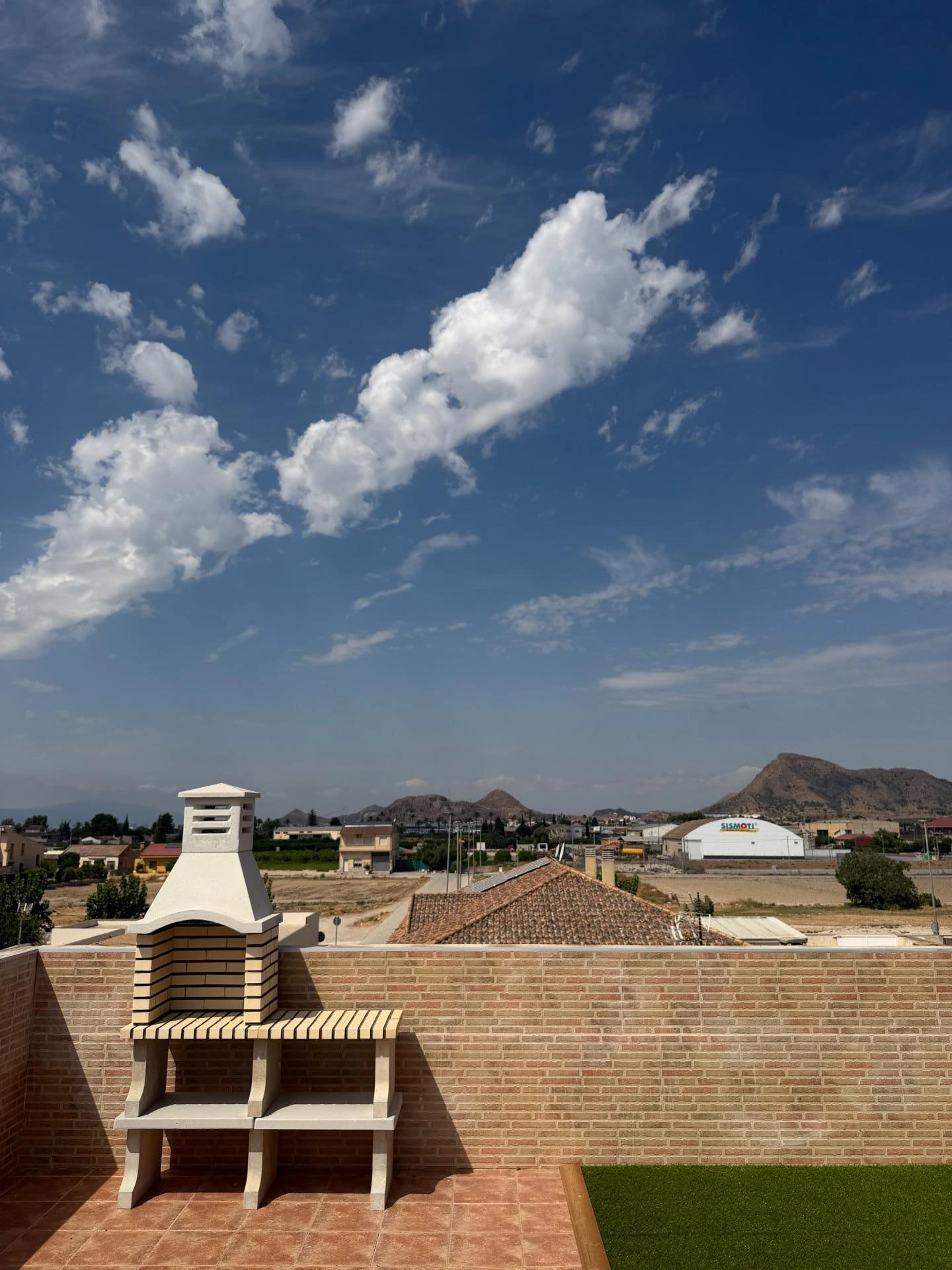 Piso de 4 dormitorios con terraza de 70 m² y barbacoa
