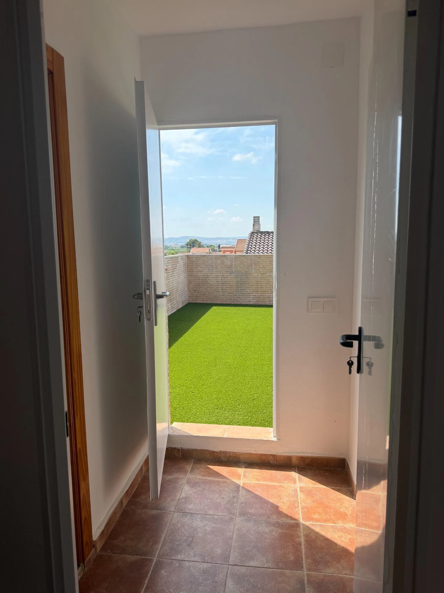 Piso de 4 dormitorios con terraza de 70 m² y barbacoa