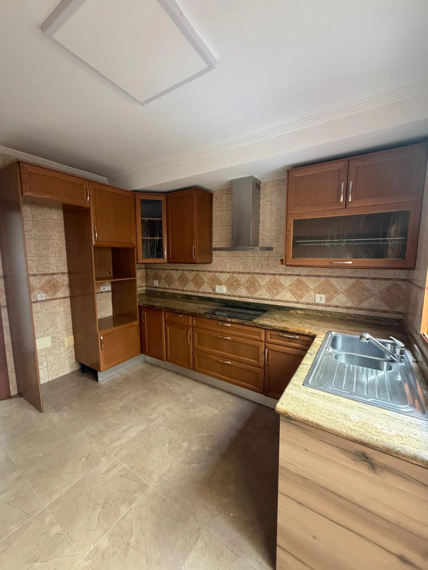 Piso de 4 dormitorios con terraza de 70 m² y barbacoa