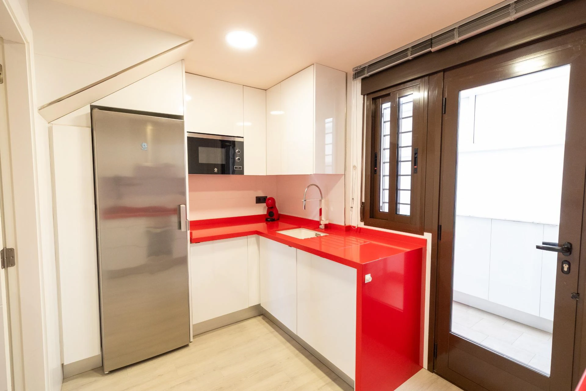 DUPLEX ADOSADO CON PISCINA y SOLARIUM CON JACUZZI
