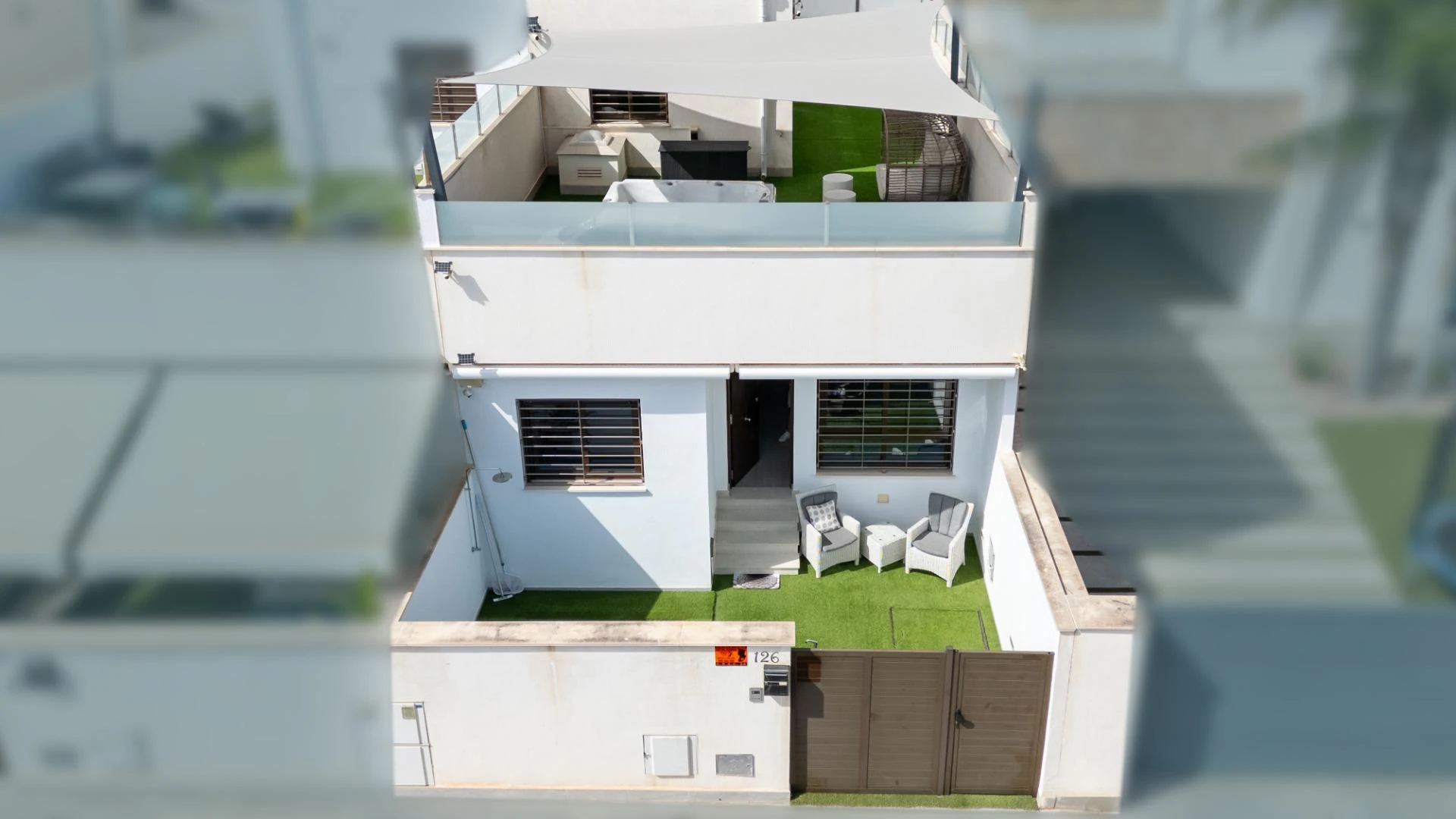 DUPLEX ADOSADO CON PISCINA y SOLARIUM CON JACUZZI