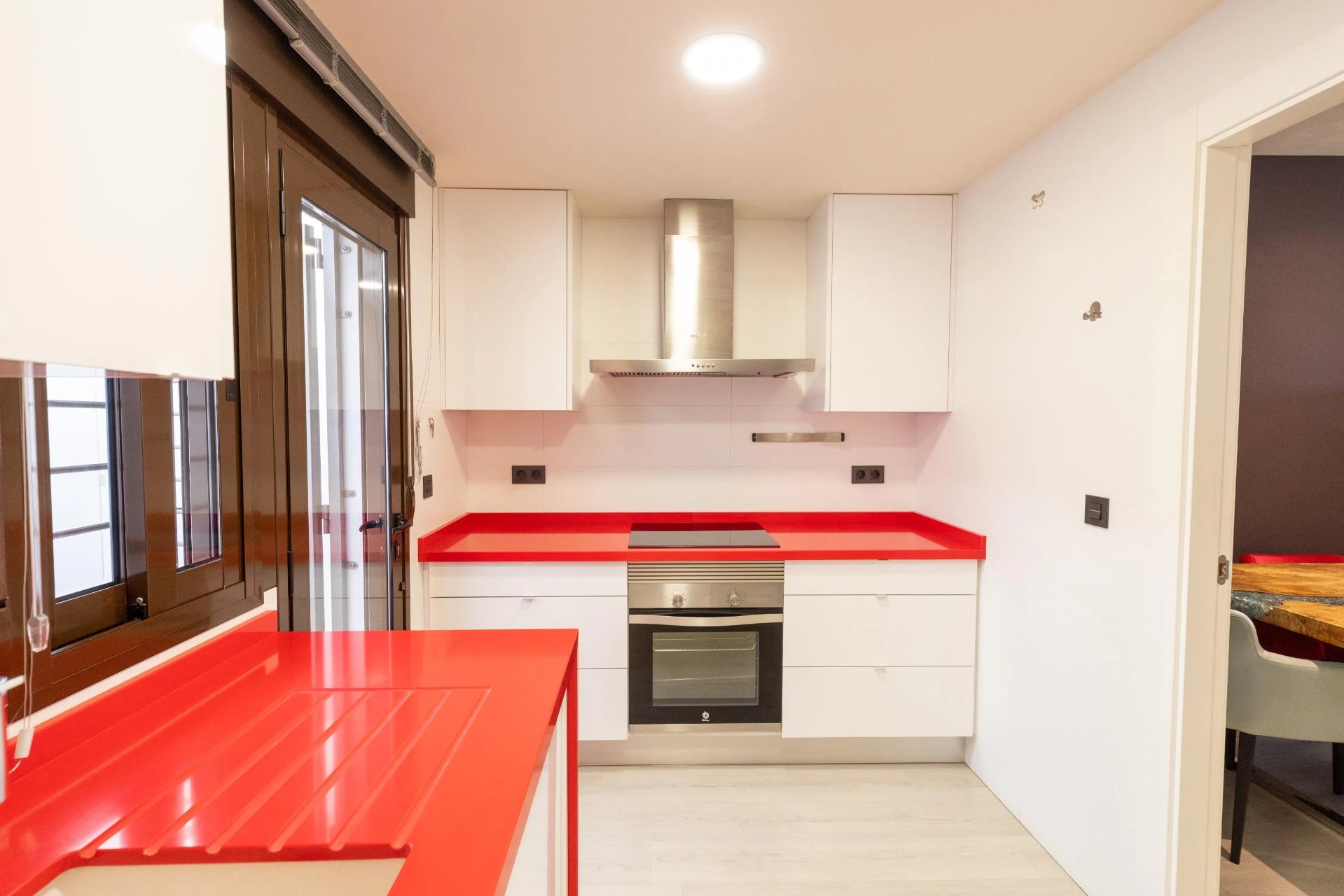DUPLEX ADOSADO CON PISCINA y SOLARIUM CON JACUZZI