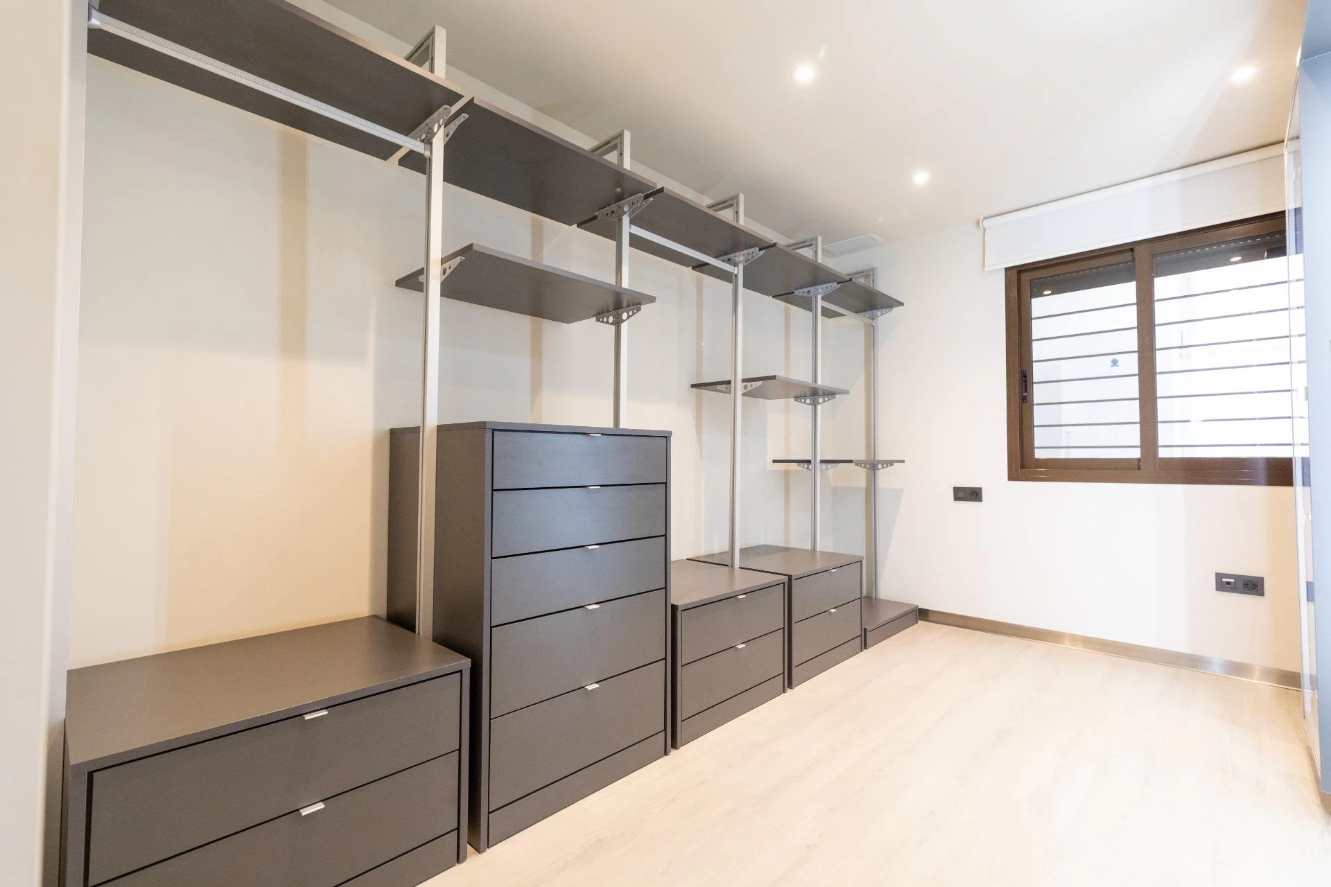 DUPLEX ADOSADO CON PISCINA y SOLARIUM CON JACUZZI