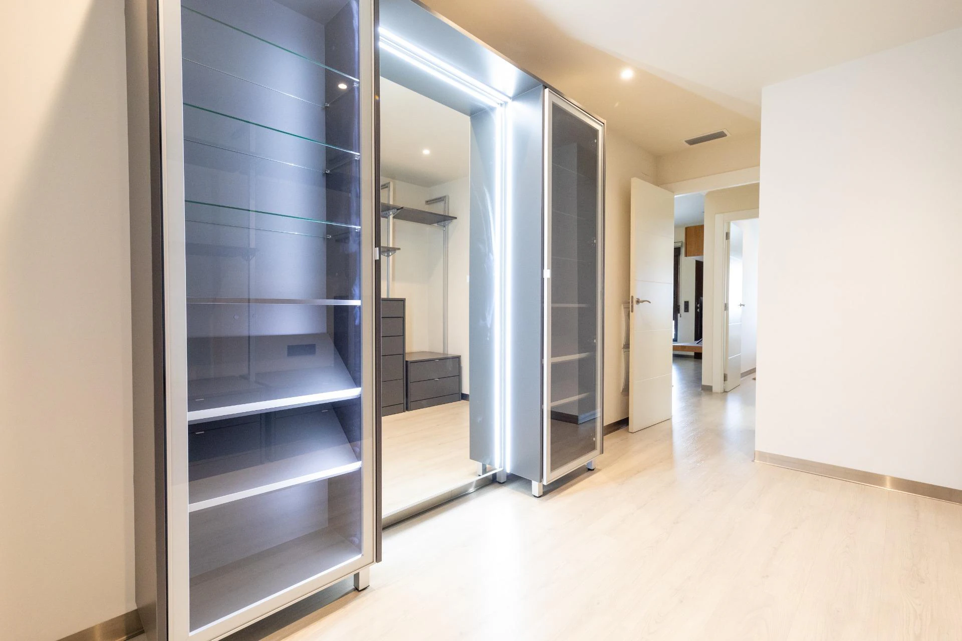 DUPLEX ADOSADO CON PISCINA y SOLARIUM CON JACUZZI