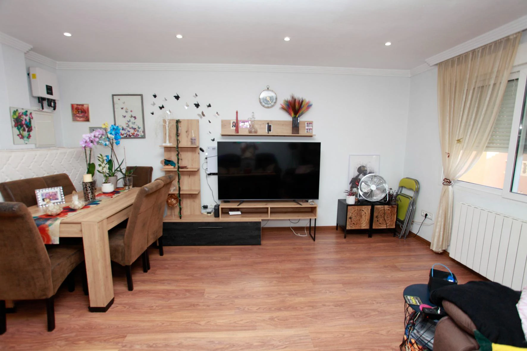 ¡ESPACIO ESPECTACULAR! Piso único 2 habitaciones( antes 3)Y 2 BAÑOS UNO EN SUITE con salón gigante, patio, vestidor y azotea privada