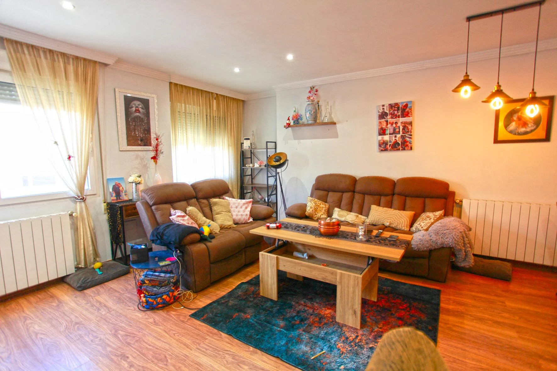 ¡ESPACIO ESPECTACULAR! Piso único 2 habitaciones( antes 3)Y 2 BAÑOS UNO EN SUITE con salón gigante, patio, vestidor y azotea privada