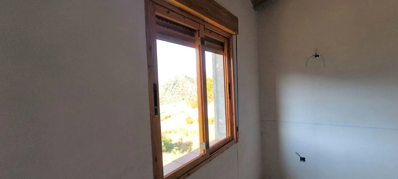 **Casa de campo entre Blanca y Ricote con 7.000 m² de parcela | 5 dormitorios**