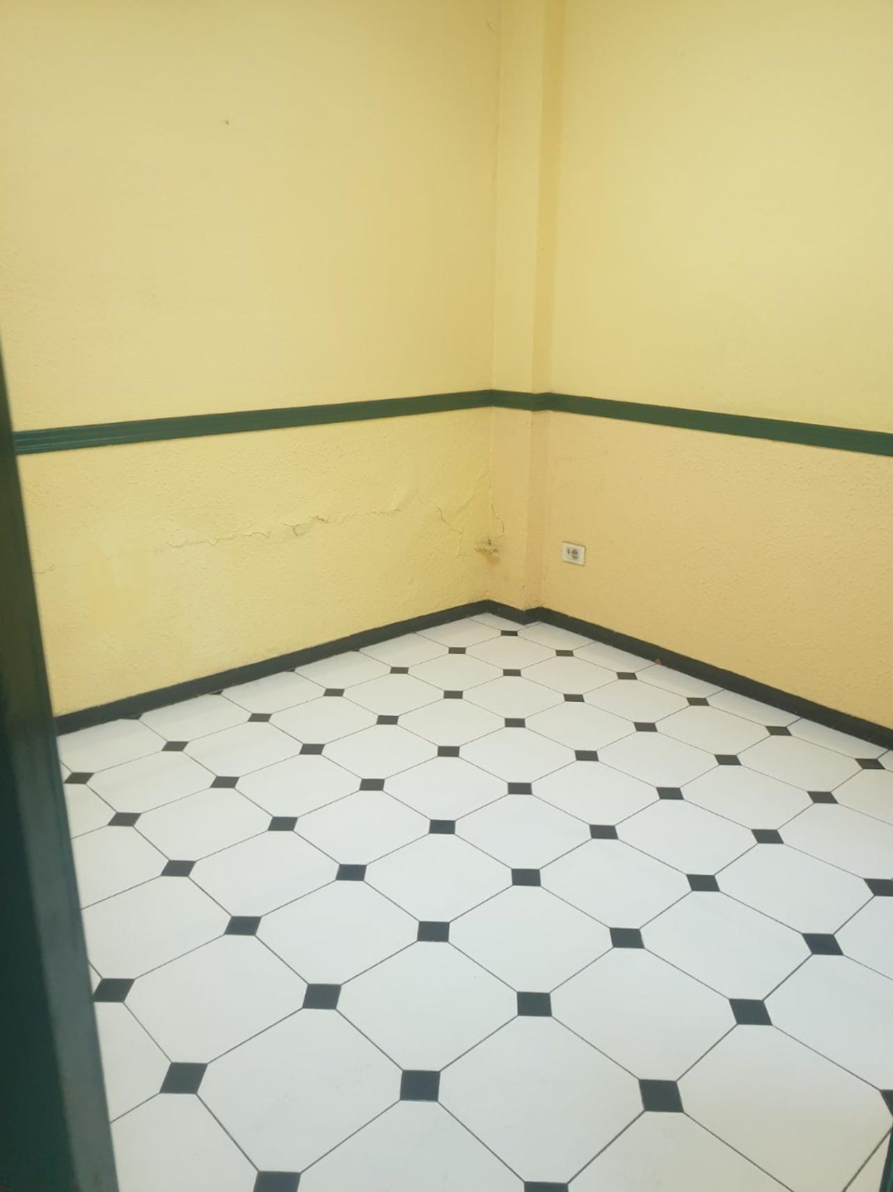 Commercial premises for sale in Oliva, Valencia – 160 m² flexible
