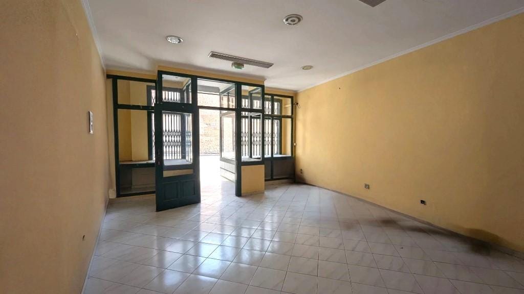 Commercial premises for sale in Oliva, Valencia – 160 m² flexible