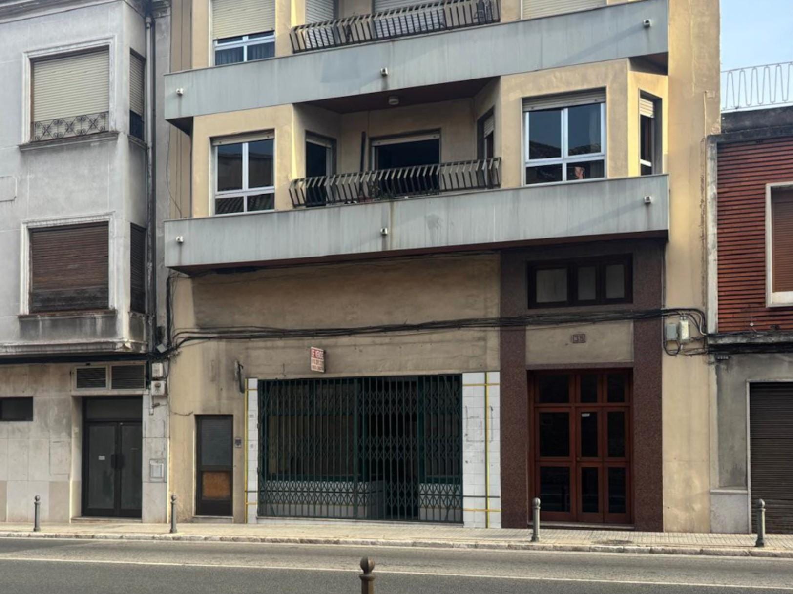 Commercial premises for sale in Oliva, Valencia – 160 m² flexible