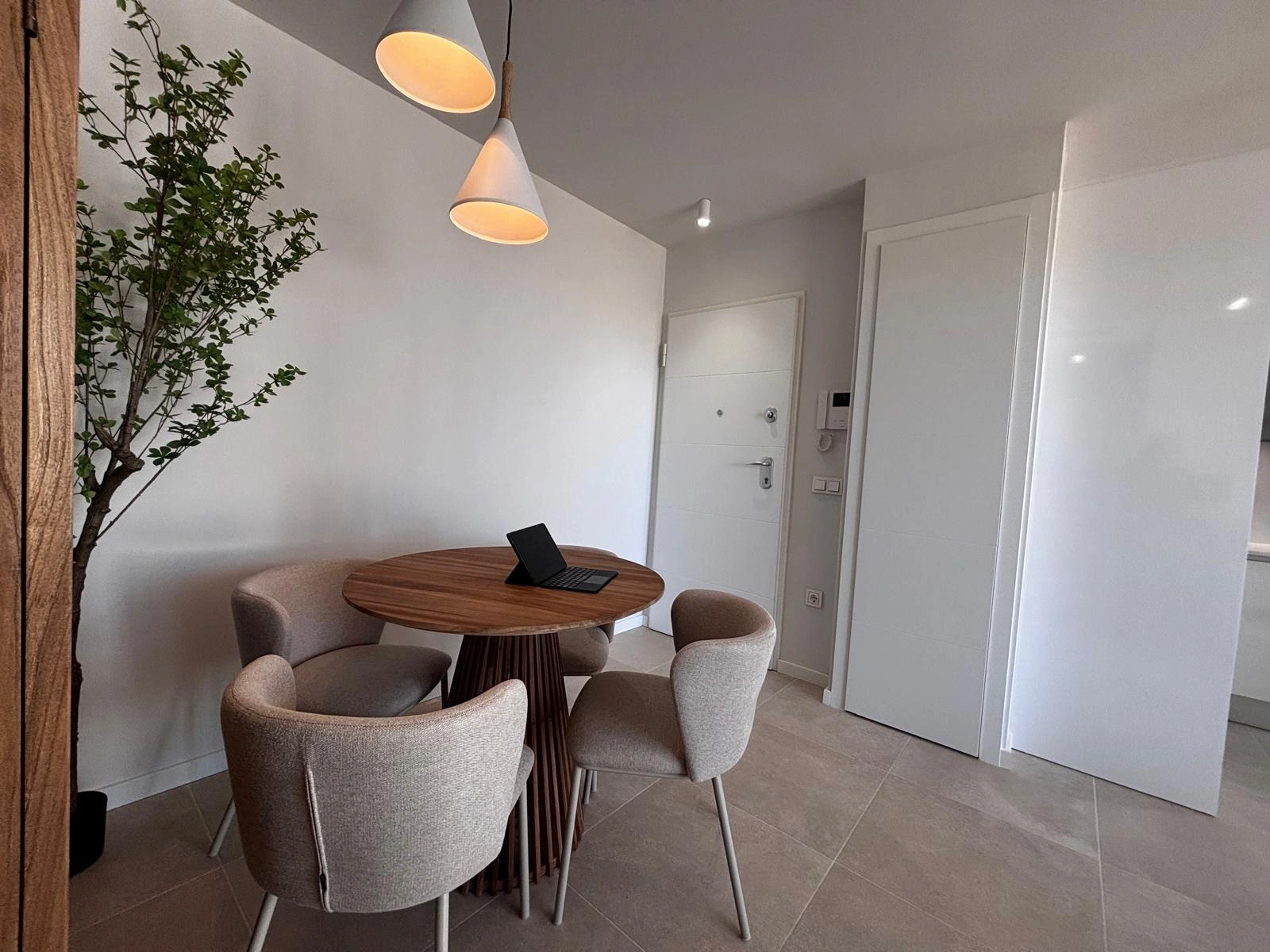 Apartamento en planta baja a 100 metros del mar.
