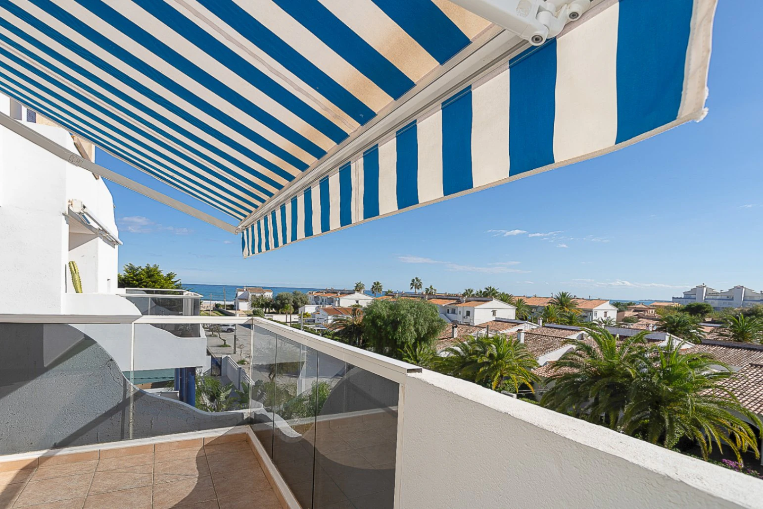 Apartamento en venta de 2 dormitorios,Denia