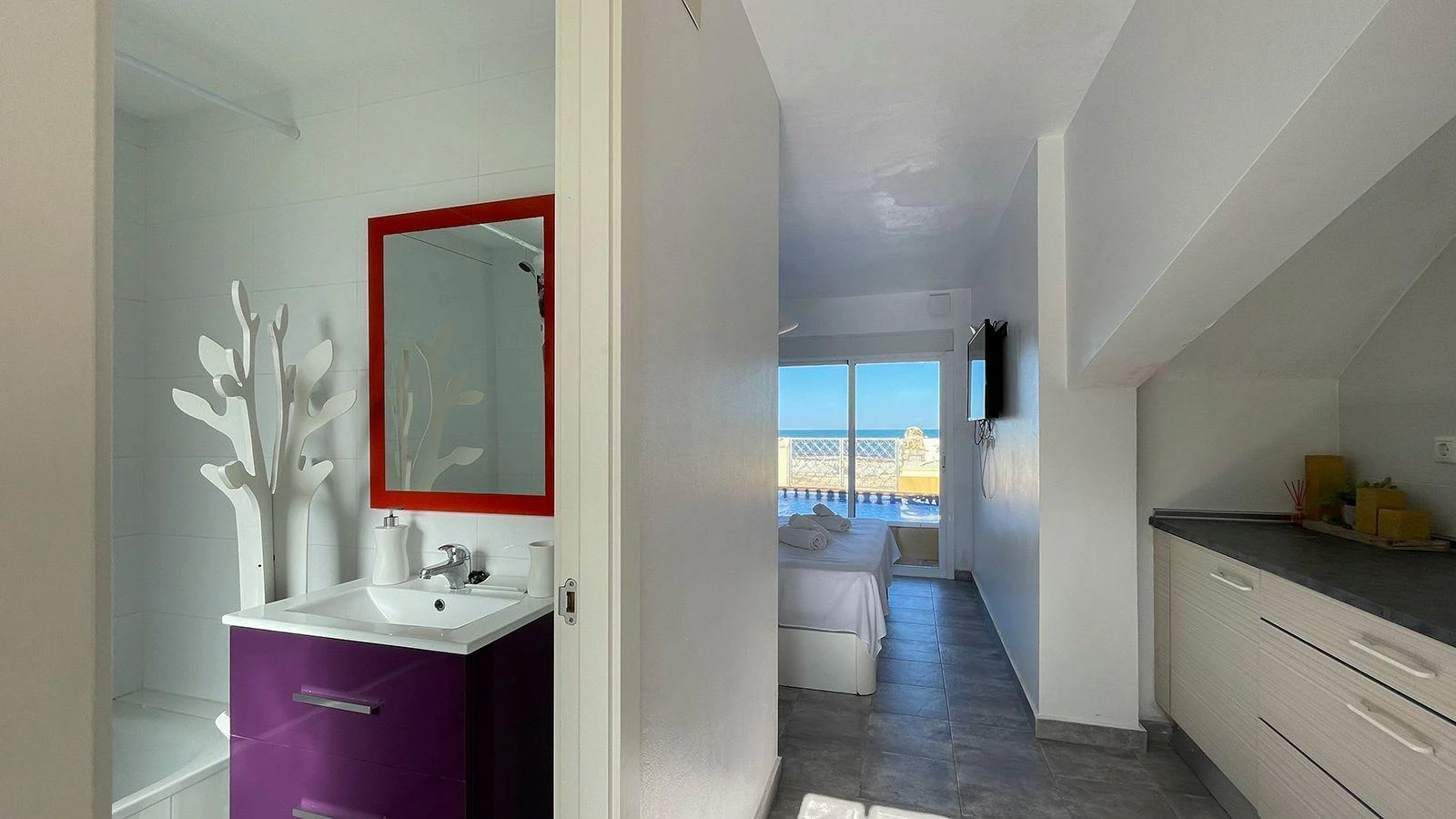 Mediterrane Villa in erster Strandlinie in Els Poblets