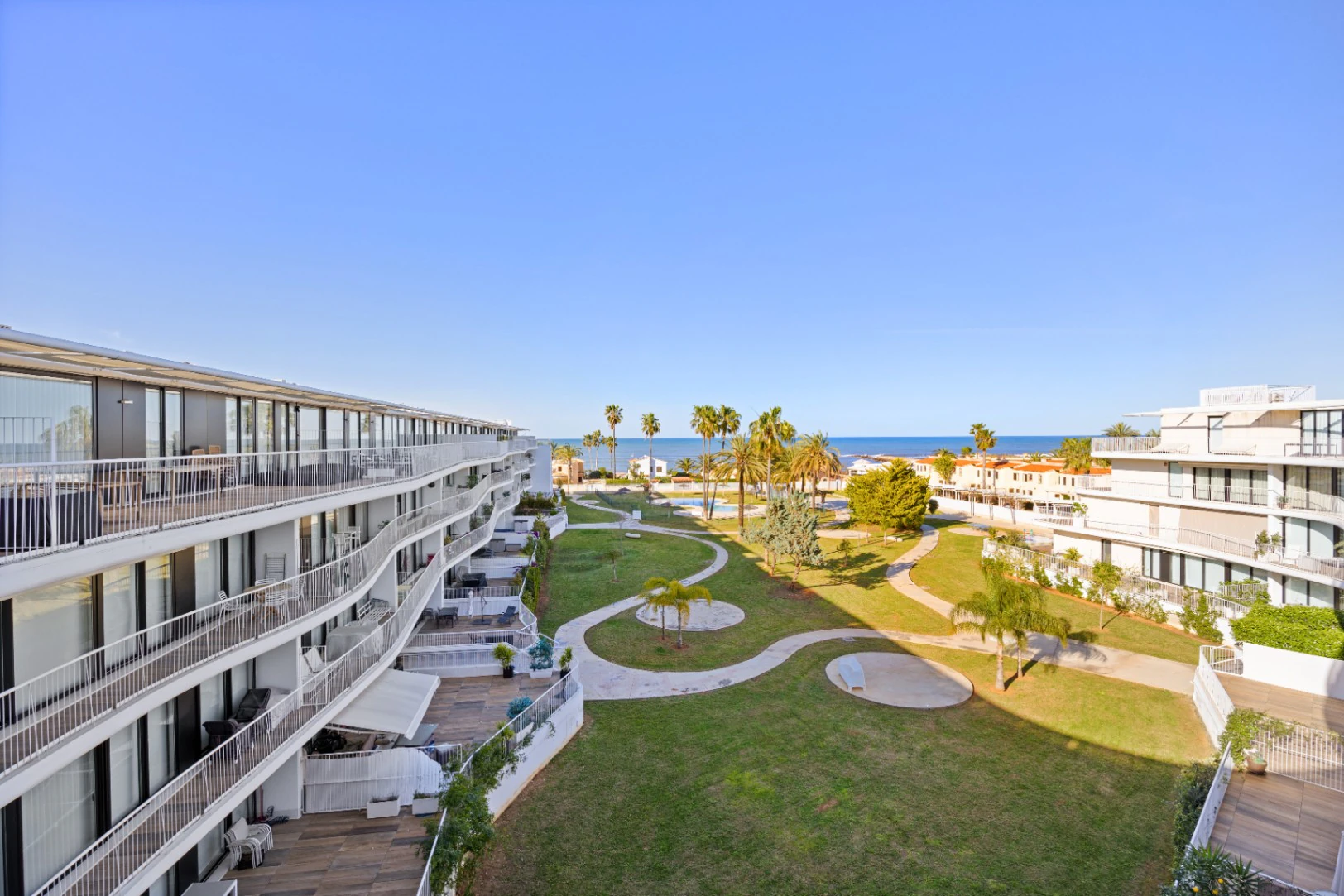 Ático con espectaculares vistas frontales al mar y terraza de 36 m² en Dénia