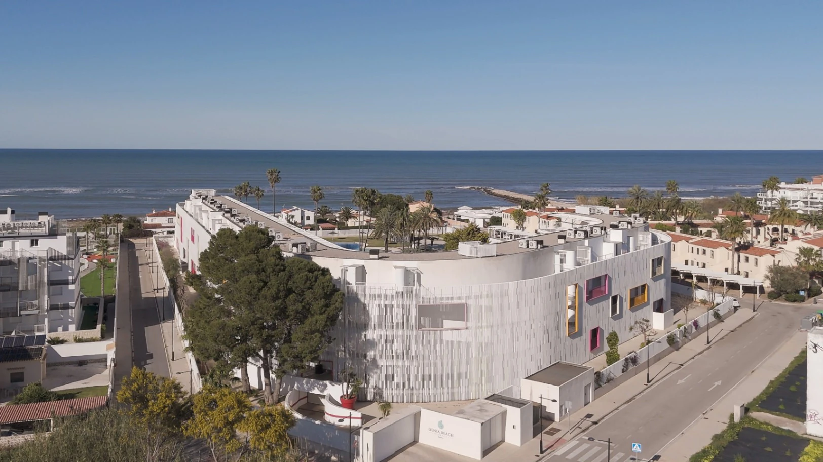 Ático con espectaculares vistas frontales al mar y terraza de 36 m² en Dénia