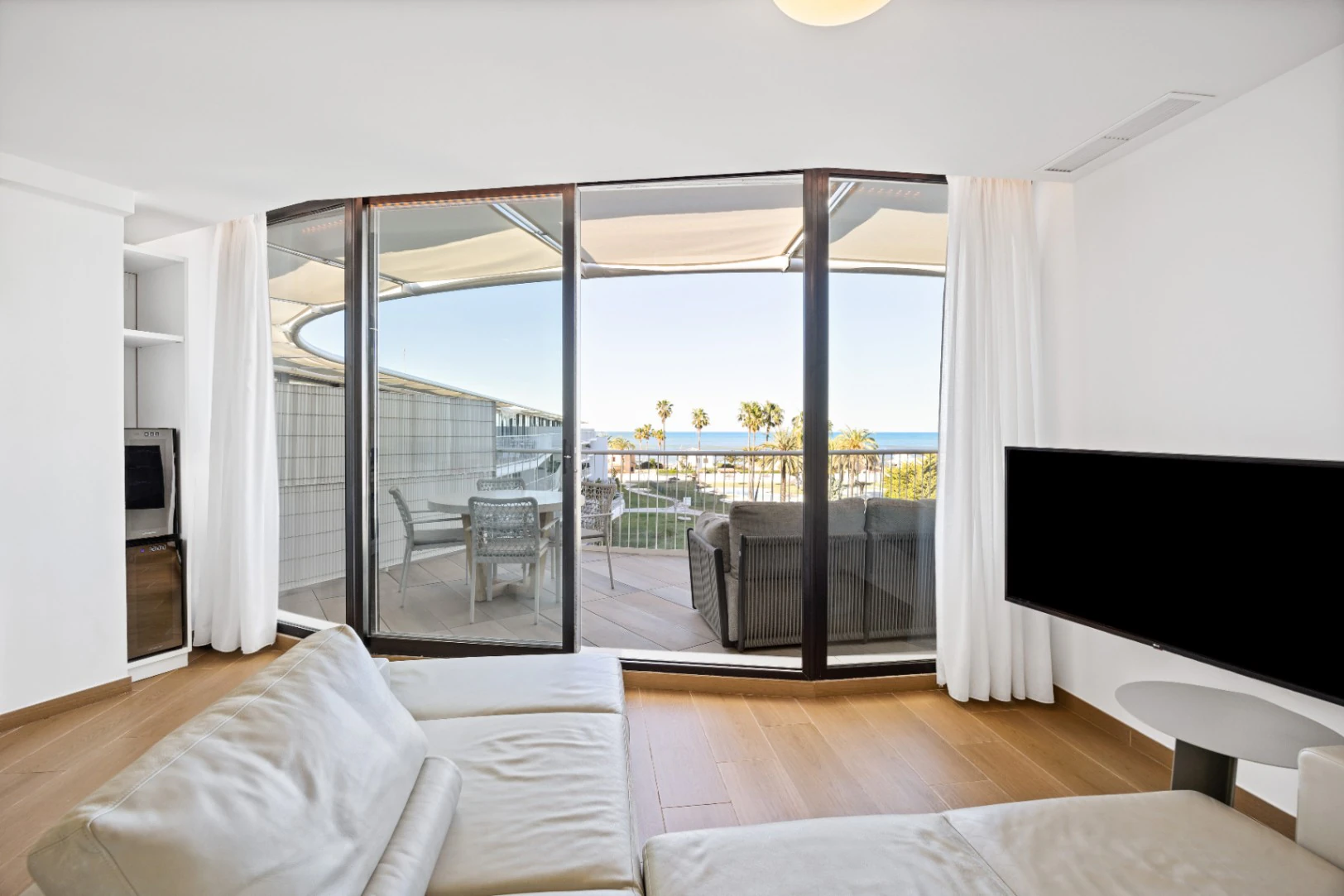 Ático con espectaculares vistas frontales al mar y terraza de 36 m² en Dénia