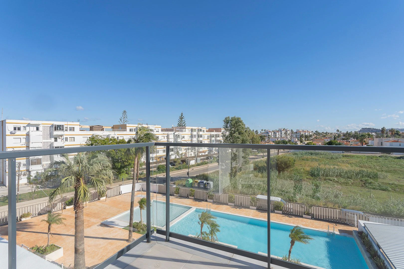 Ático de obra nueva con solárium privado junto a la playa de Denia