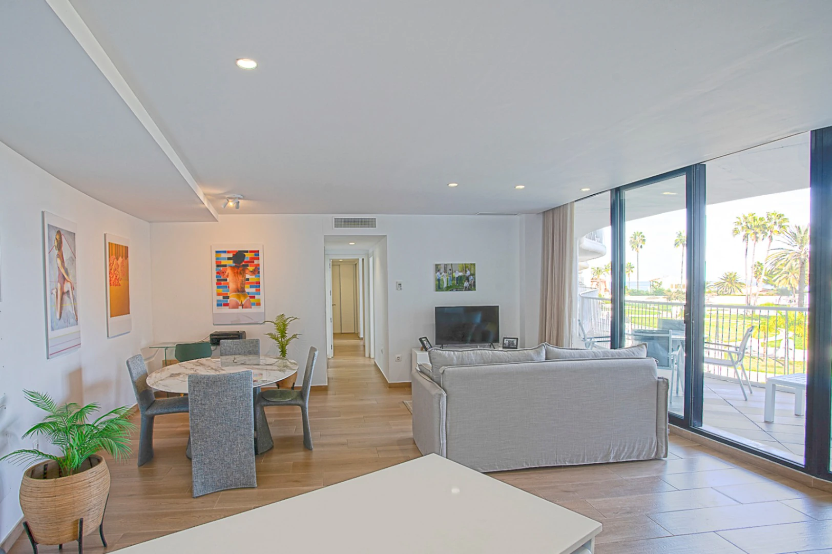 Apartamento de 2 habitaciones con vistas al mar