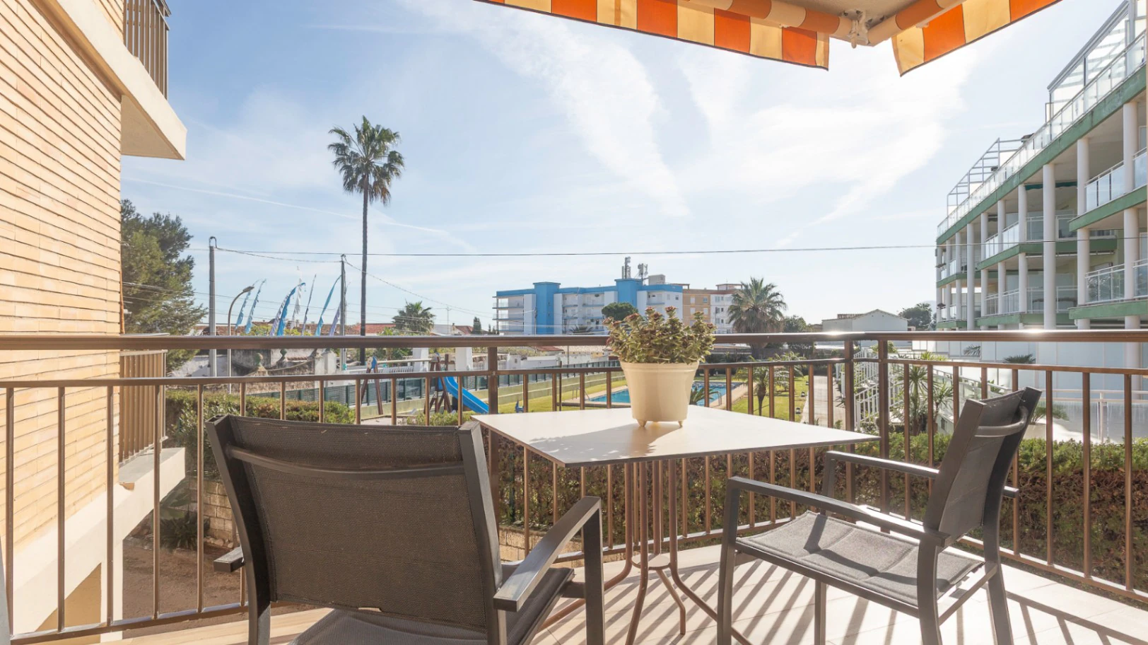 Apartamento recién reformado a 100 m de la playa en Dénia