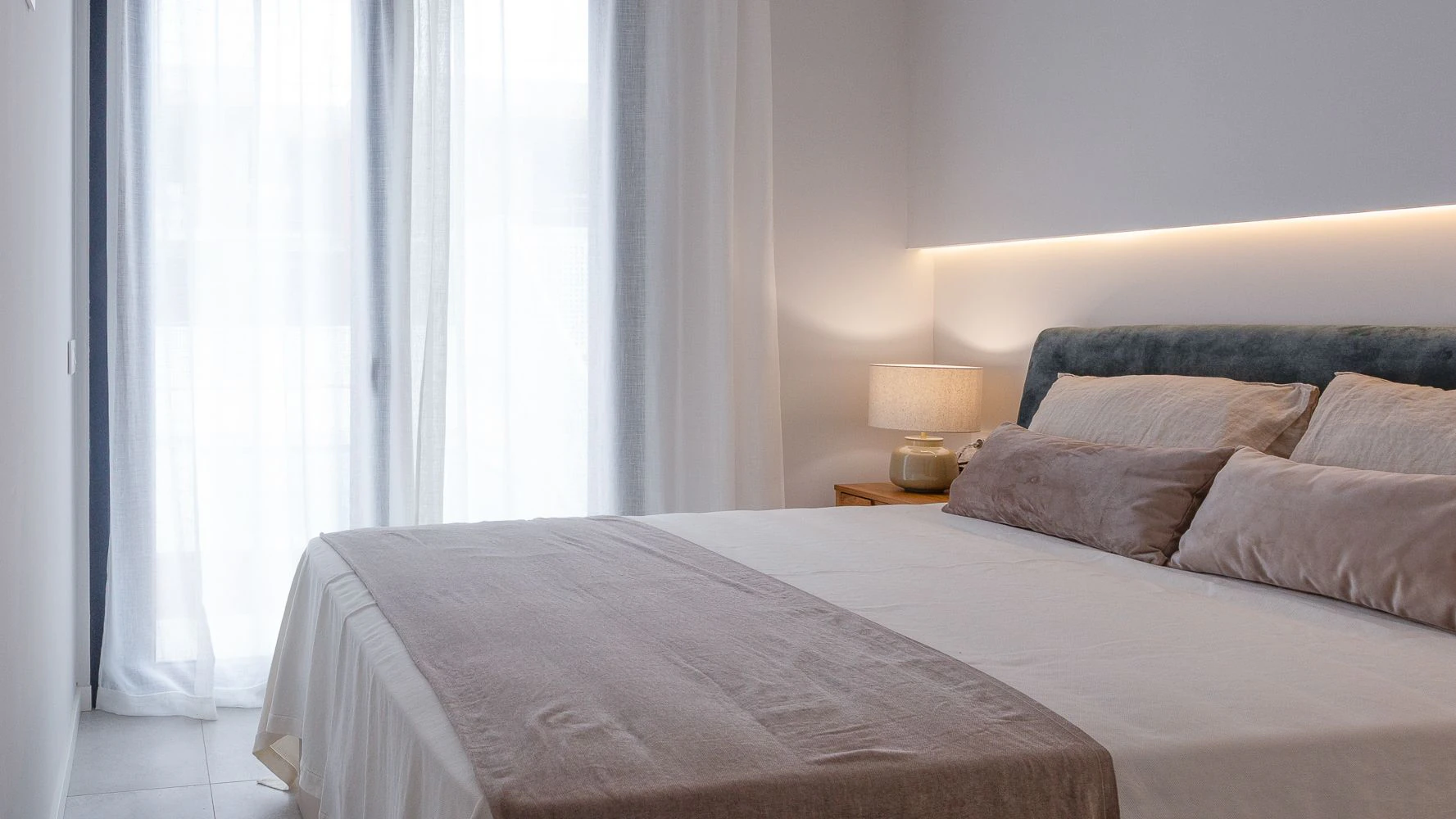 Villa pareada lista para entrar a vivir con piscina privada y solárium – Els Poblets