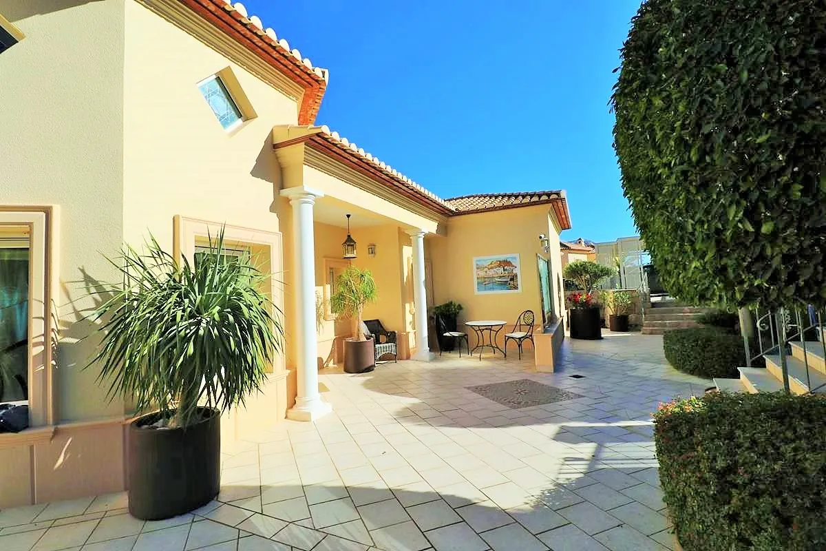 Amplia villa con vistas al mar  La Sella Golf Resort, Costa Blanca