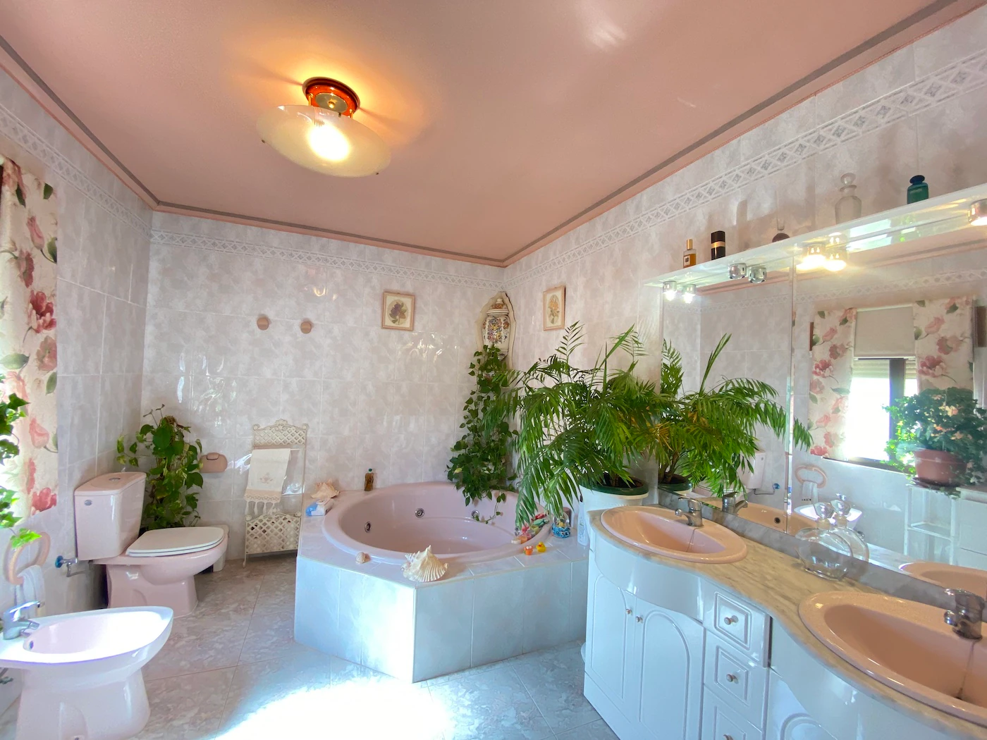 VILLA EN VENTA EN PEDREGUER