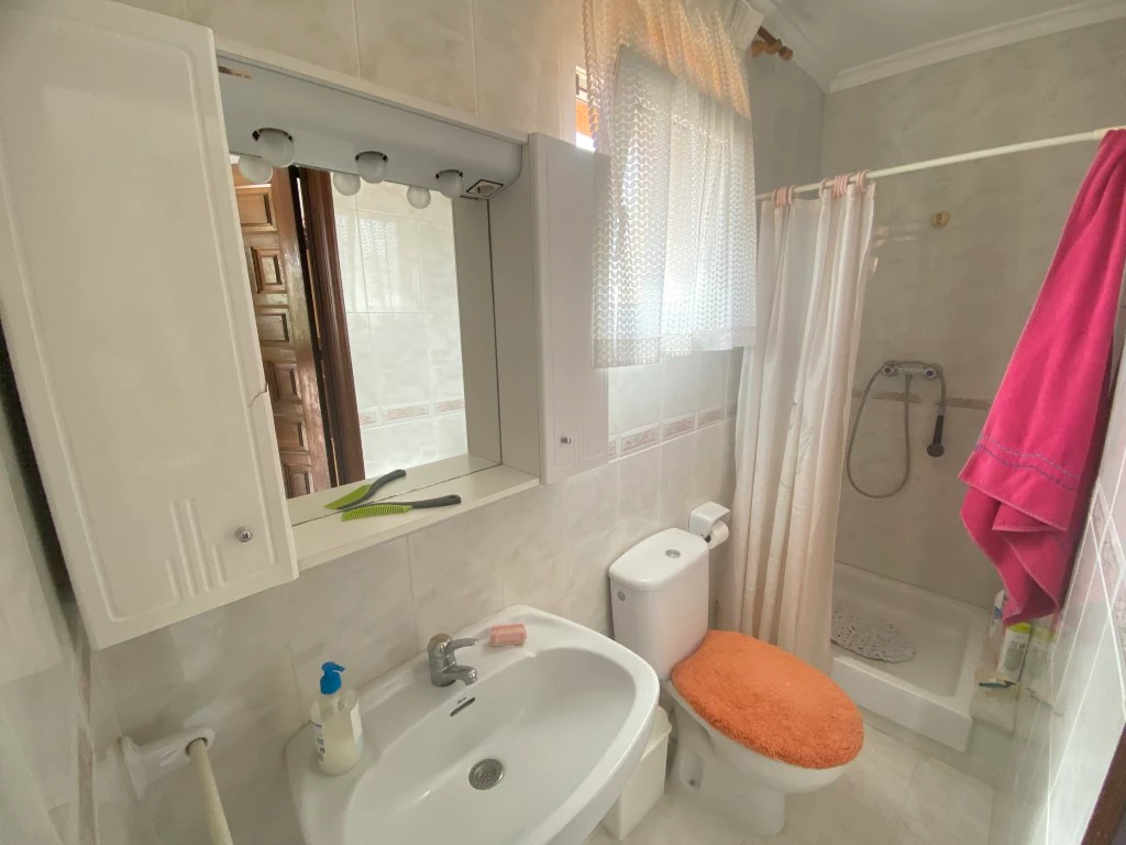 Se vende bonito chalet en el Montgo